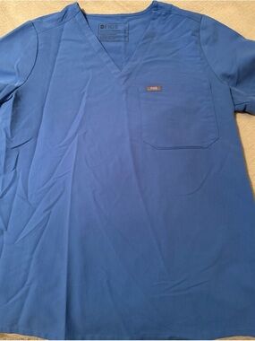 FIGS Ceil Blue Catarina Scrub Top Size Small